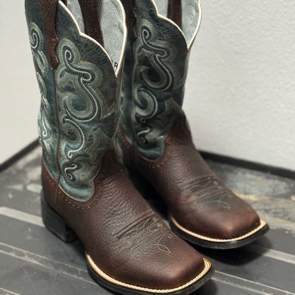 Ariat Women’s Dark Brown and Teal Heeled Boots